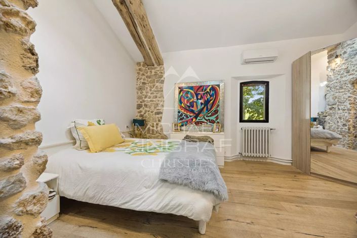 Image No.16-6 Bed House for sale