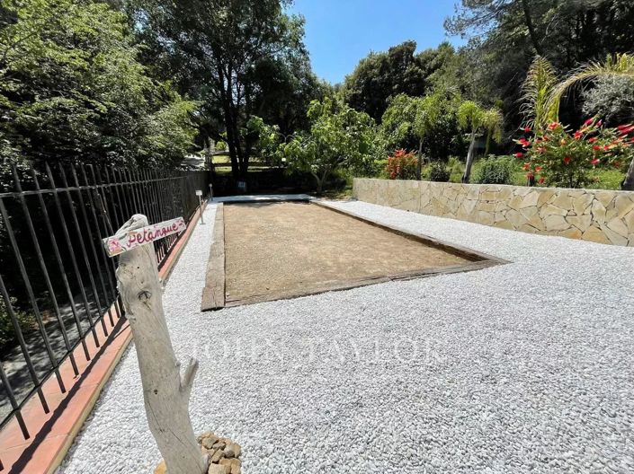 Image No.17-6 Bed House for sale