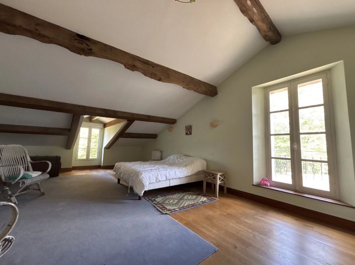 Image No.22-8 Bed House for sale