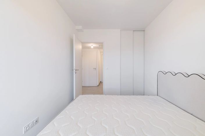 Image No.19-2 Bed Apartment for sale