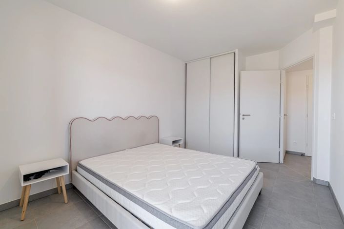 Image No.23-2 Bed Apartment for sale