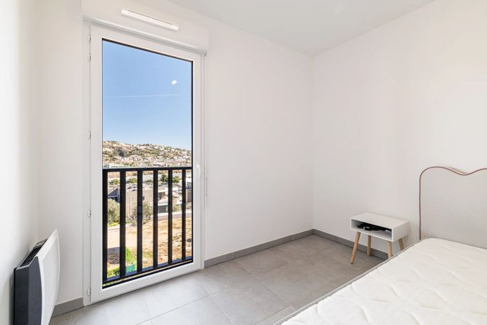 Image No.24-2 Bed Apartment for sale