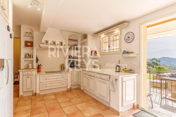 Image No.7-4 Bed House for sale