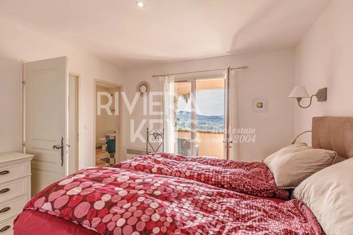 Image No.9-4 Bed House for sale