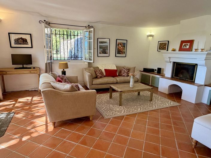 Image No.39-5 Bed House for sale