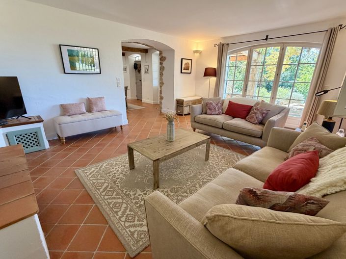 Image No.40-5 Bed House for sale