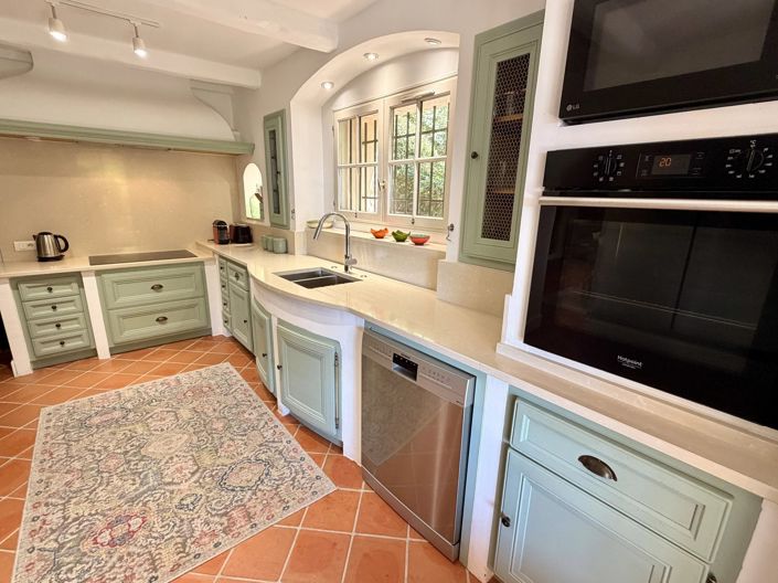 Image No.42-5 Bed House for sale