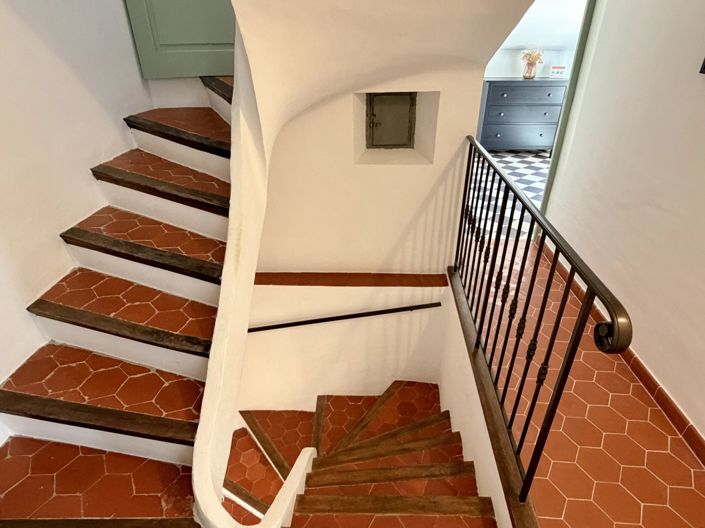 Image No.45-5 Bed House for sale