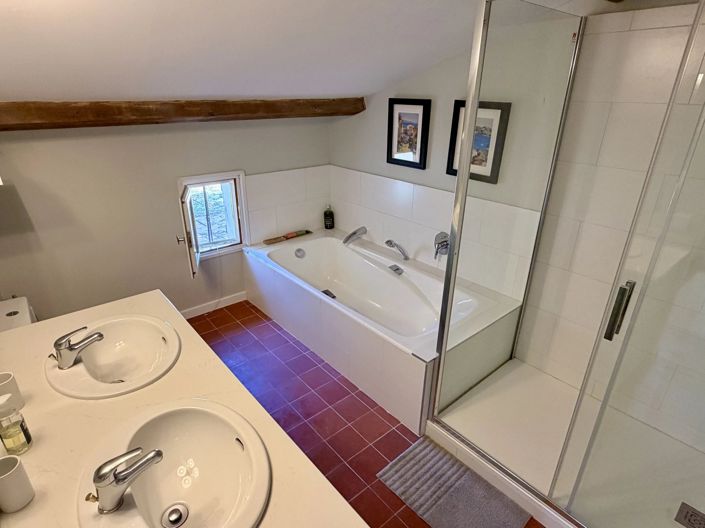 Image No.47-5 Bed House for sale