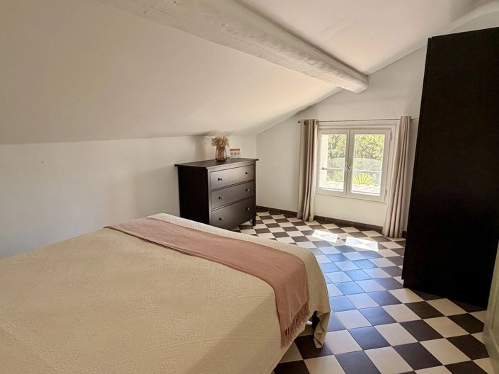 Image No.51-5 Bed House for sale