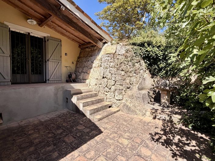 Image No.52-5 Bed House for sale