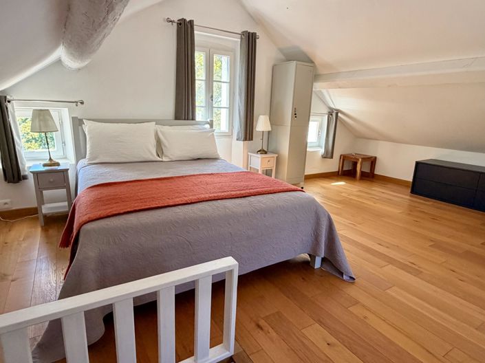 Image No.56-5 Bed House for sale