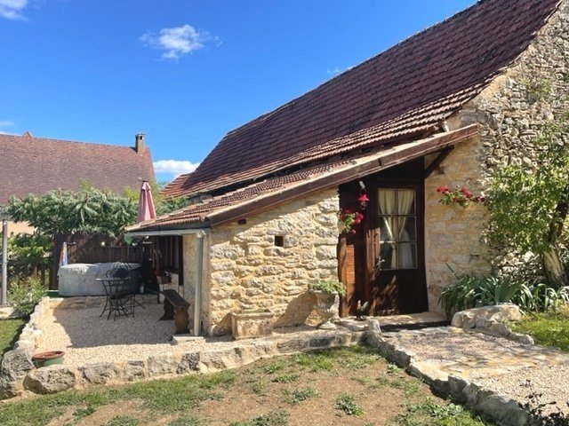 Image No.10-2 Bed House for sale