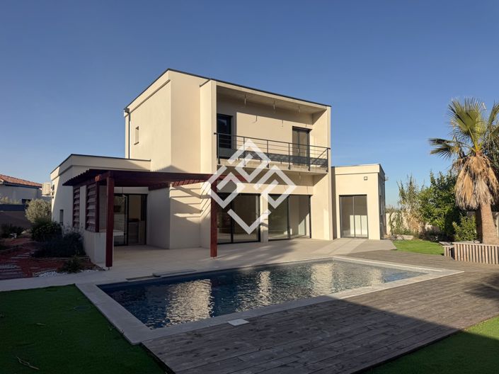 Image No.2-3 Bed House for sale
