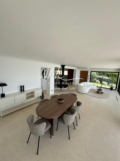 Image No.4-4 Bed House for sale