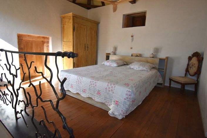 Image No.33-13 Bed House for sale