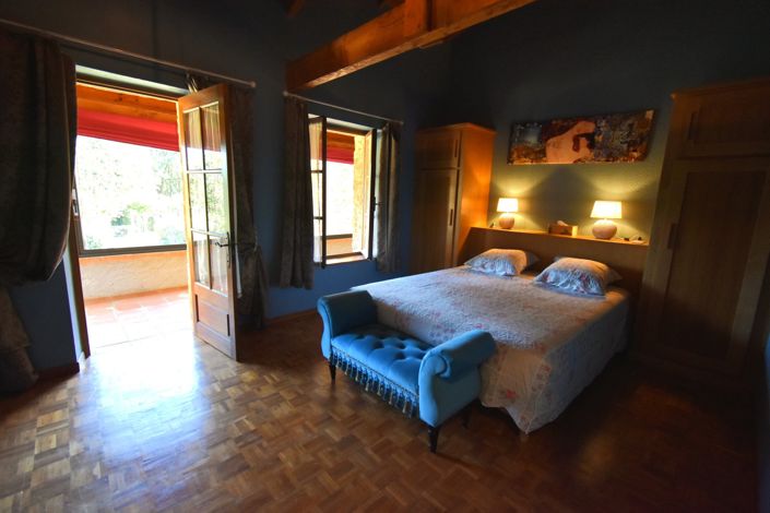 Image No.35-13 Bed House for sale