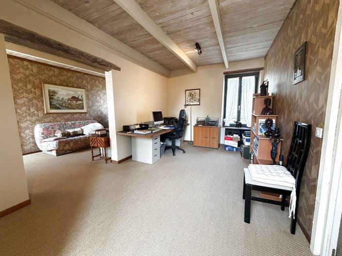Image No.11-12 Bed House for sale