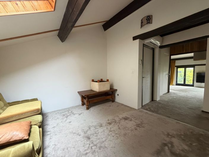 Image No.16-12 Bed House for sale