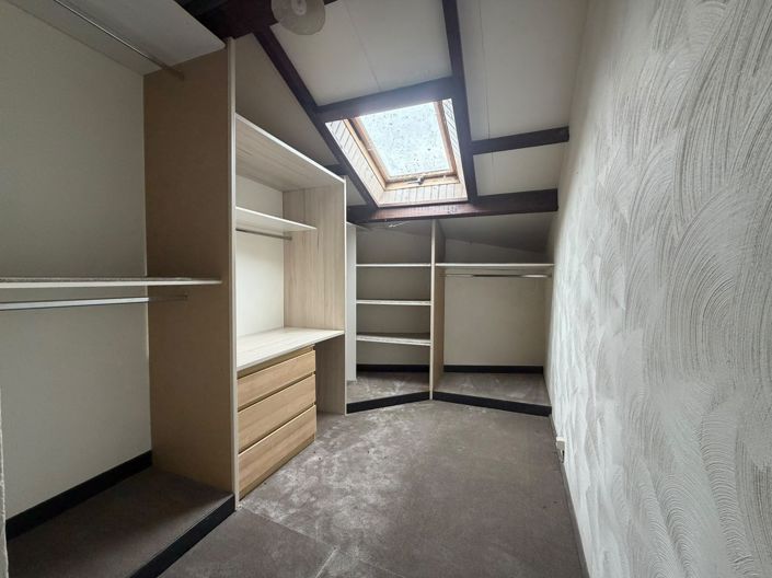 Image No.18-12 Bed House for sale