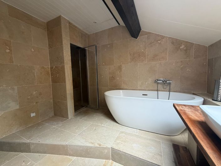 Image No.19-12 Bed House for sale