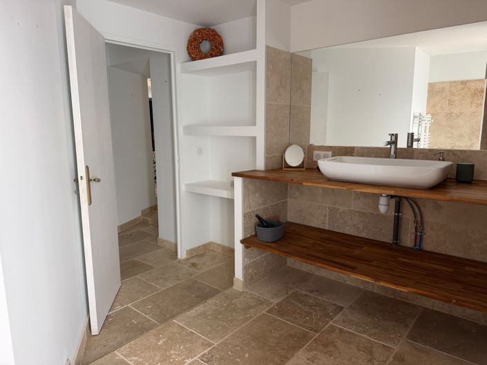 Image No.25-12 Bed House for sale