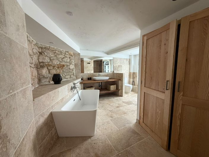 Image No.27-12 Bed House for sale