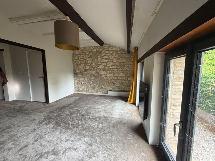 Image No.40-12 Bed House for sale