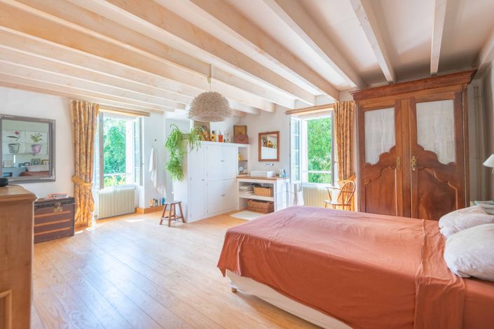 Image No.17-4 Bed House for sale