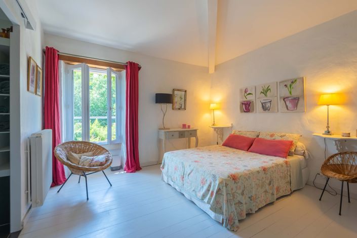 Image No.18-4 Bed House for sale