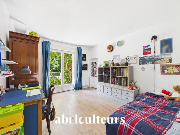 Image No.9-4 Bed House for sale
