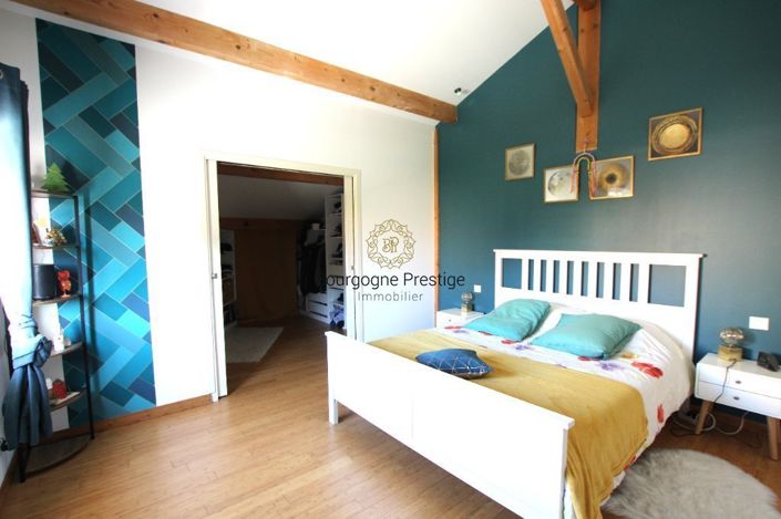Image No.10-5 Bed House for sale