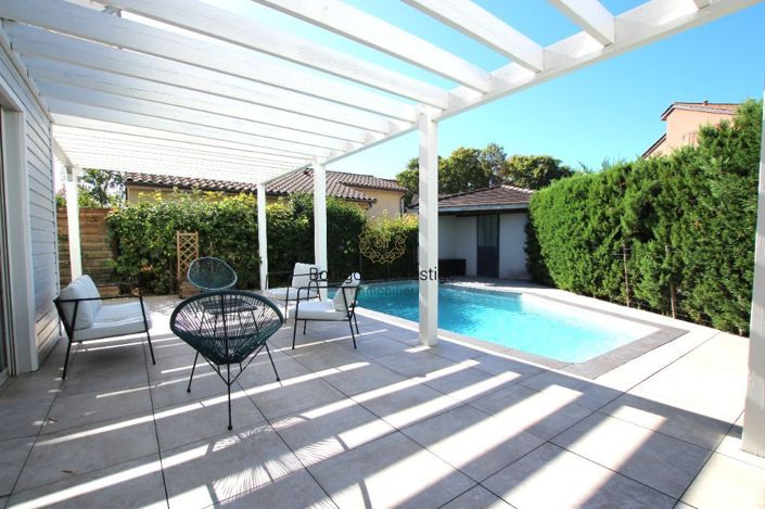 Image No.3-5 Bed House for sale