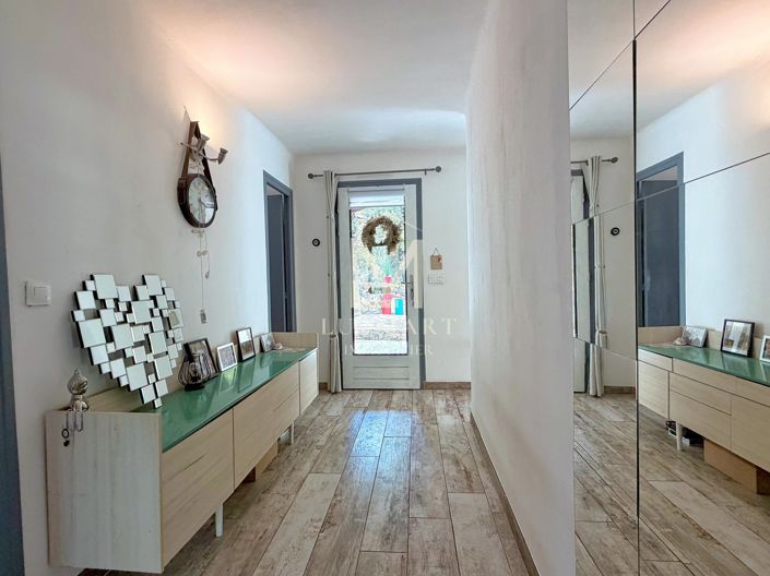 Image No.24-4 Bed House for sale