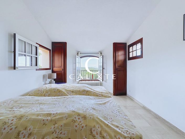 Image No.21-3 Bed House for sale