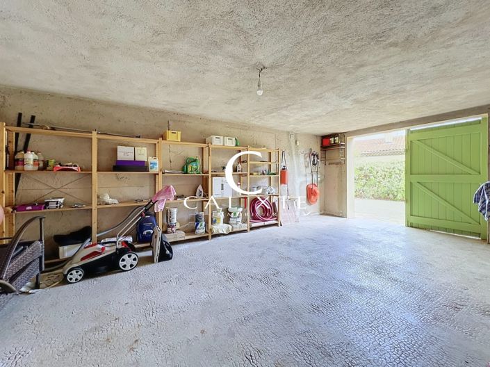 Image No.24-3 Bed House for sale
