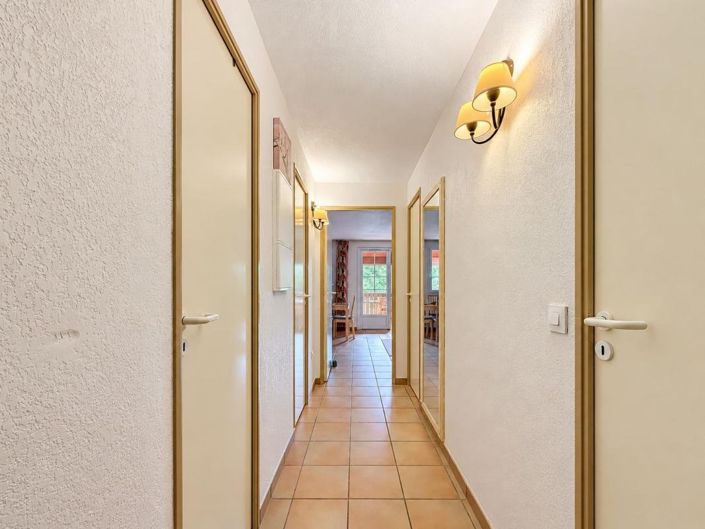 Image No.20-2 Bed Apartment for sale