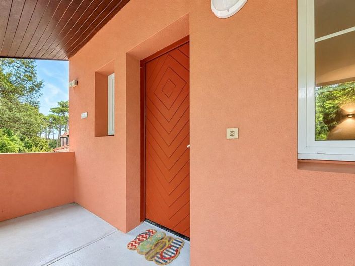Image No.21-2 Bed Apartment for sale