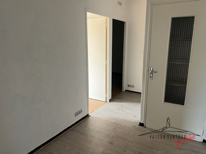 Image No.7-5 Bed House for sale