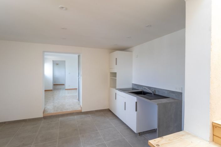 Image No.7-3 Bed House for sale
