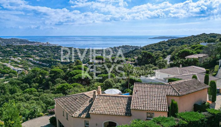Image No.20-5 Bed House for sale