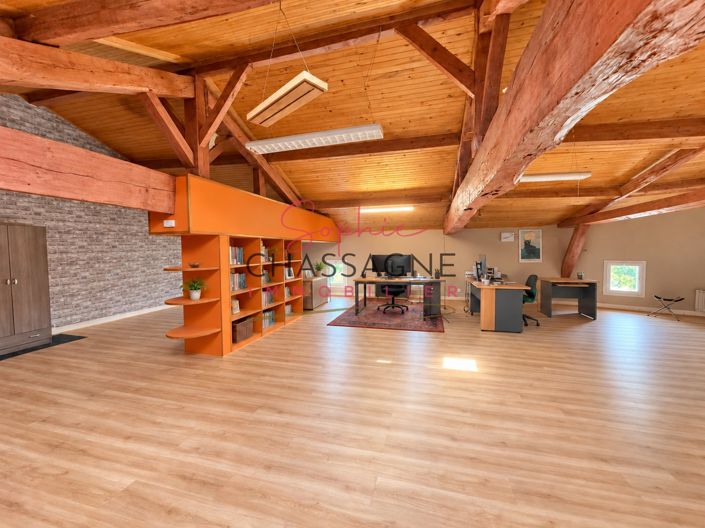 Image No.22-3 Bed House for sale