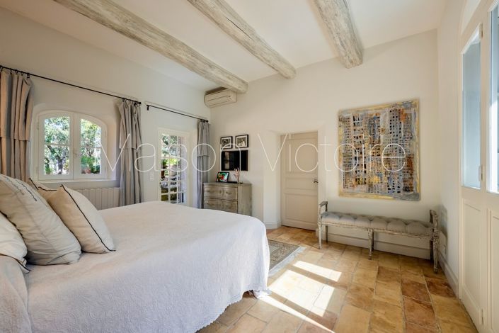 Image No.30-7 Bed House for sale