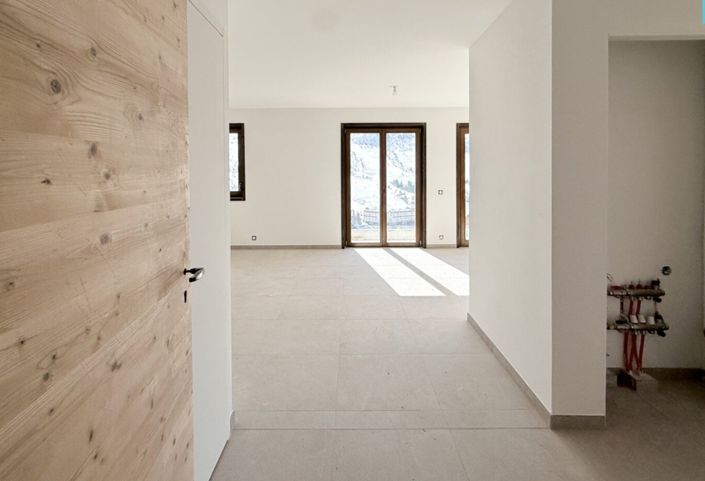Image No.7-3 Bed Apartment for sale