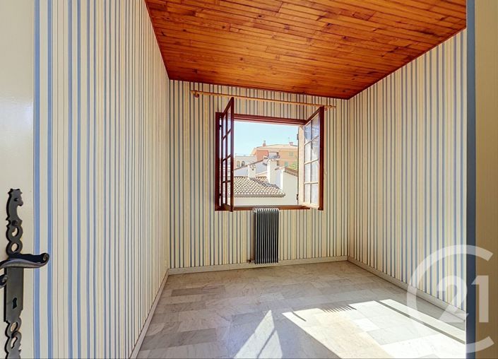 Image No.13-4 Bed House for sale
