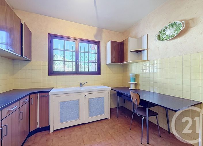 Image No.18-4 Bed House for sale