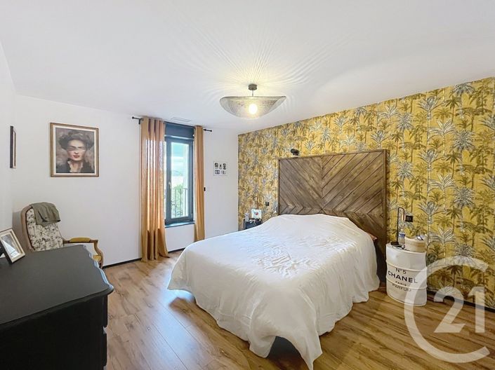 Image No.20-4 Bed House for sale