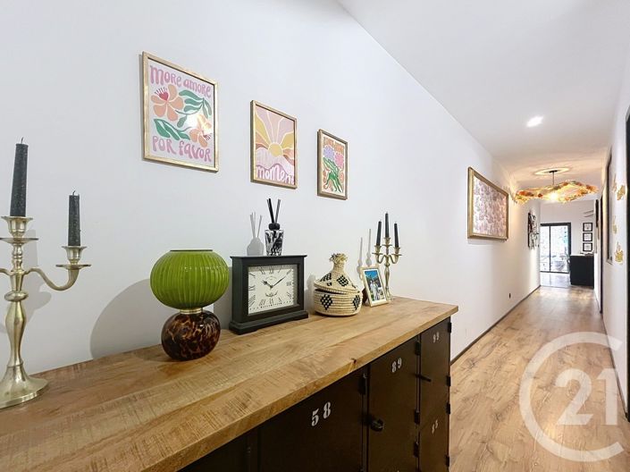 Image No.9-4 Bed House for sale