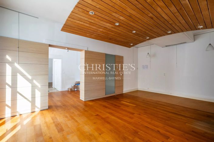 Image No.12-2 Bed House for sale