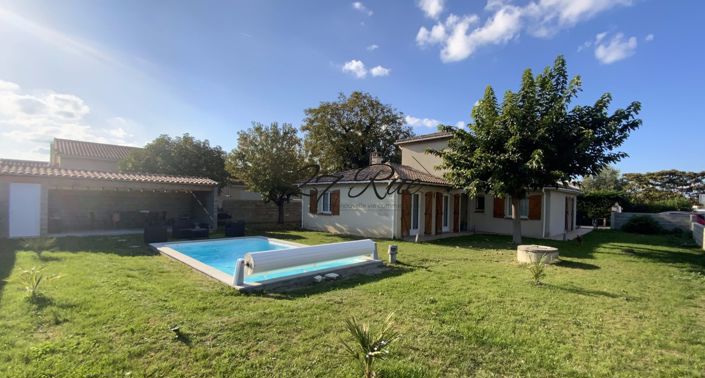 Image No.12-6 Bed House for sale